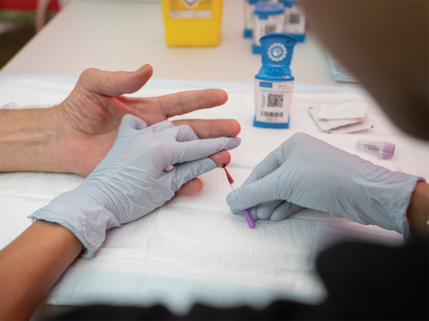 A finger stick blood sample for hepatitis C point-of-care test